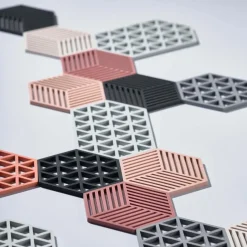 Outlet Zone Denmark Hexagon trivet, Black