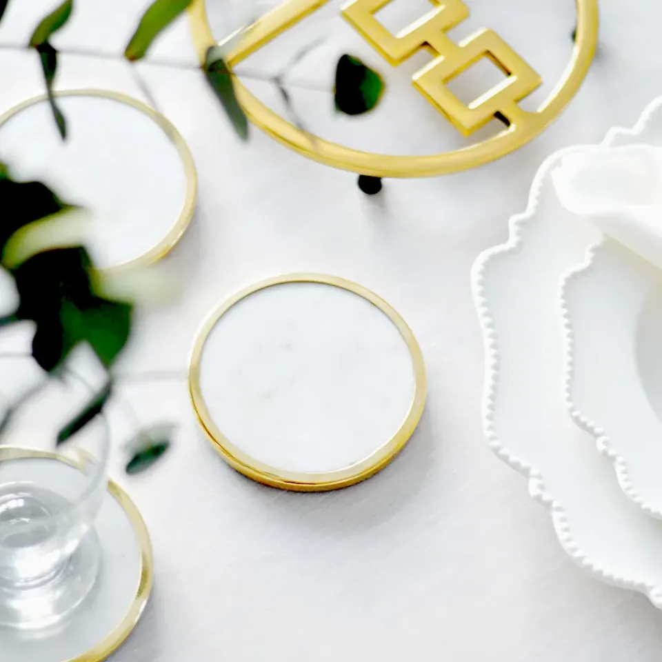 Online Hilke Collection coaster 4-pack, White marble-solid brass Gold-colouredWhite