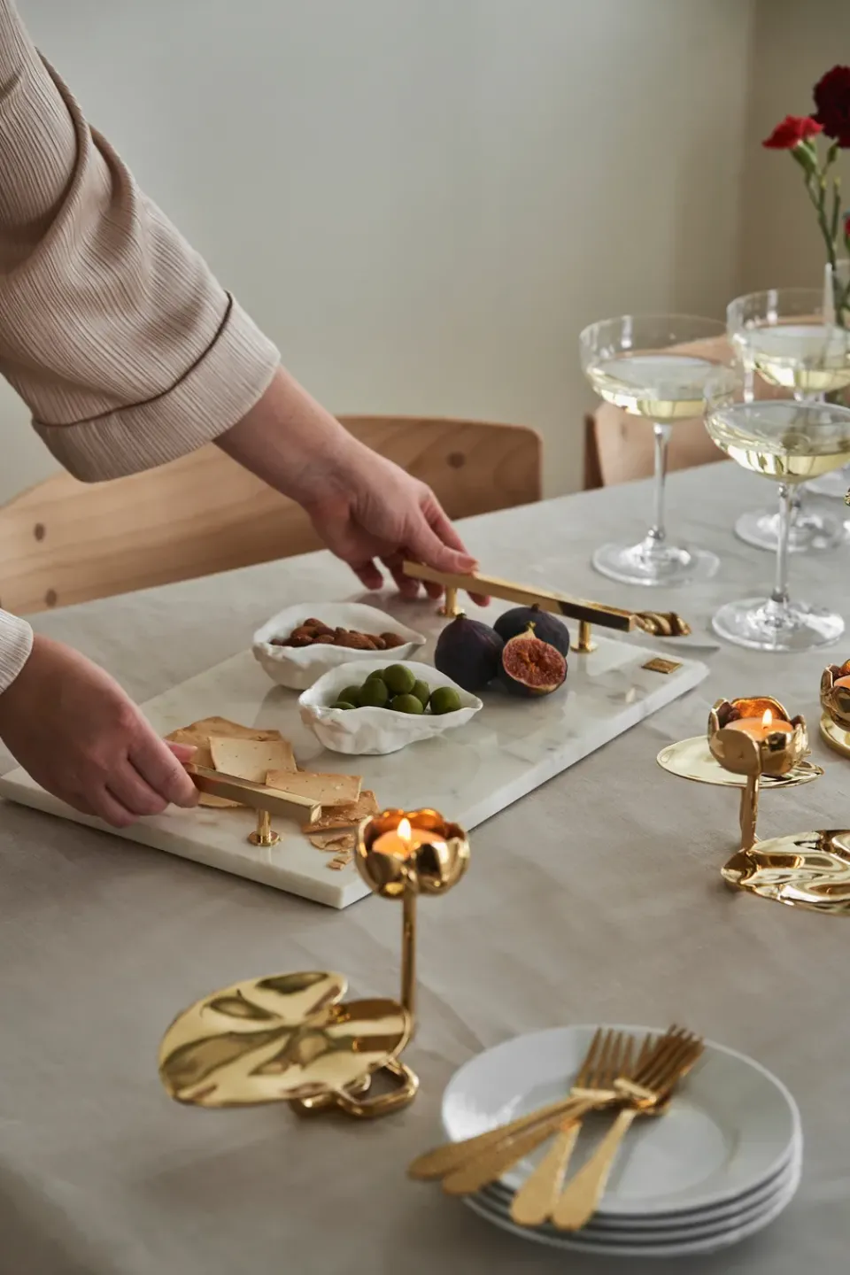 Trays^Hilke Collection tray 40.5x25.5 cm, marble-solid brass White