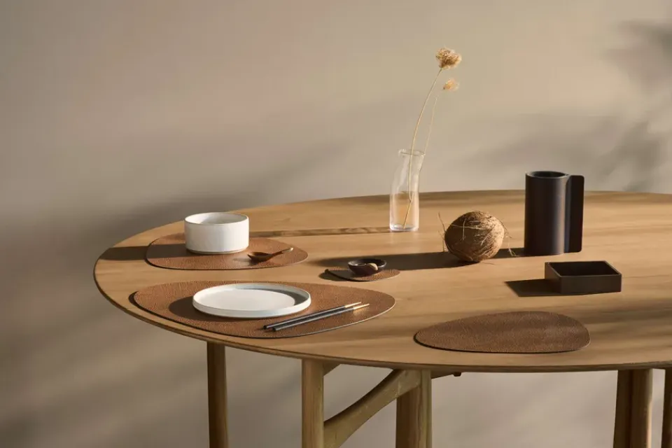 Placemats^LIND DNA Hippo placemat curve M, Natural Brown