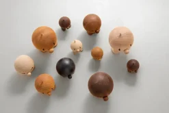Wooden Figures^Hoptimist Bumble M figure, Oak Brown