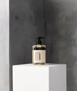 Soaps & Creams^Humdakin hand soap 300 ml, Chamomile & sea buckthorn TransparentBlack