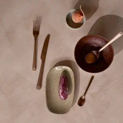 Hot Broste Copenhagen Hune cutlery 16 pcs, copper hammered Gold-coloured