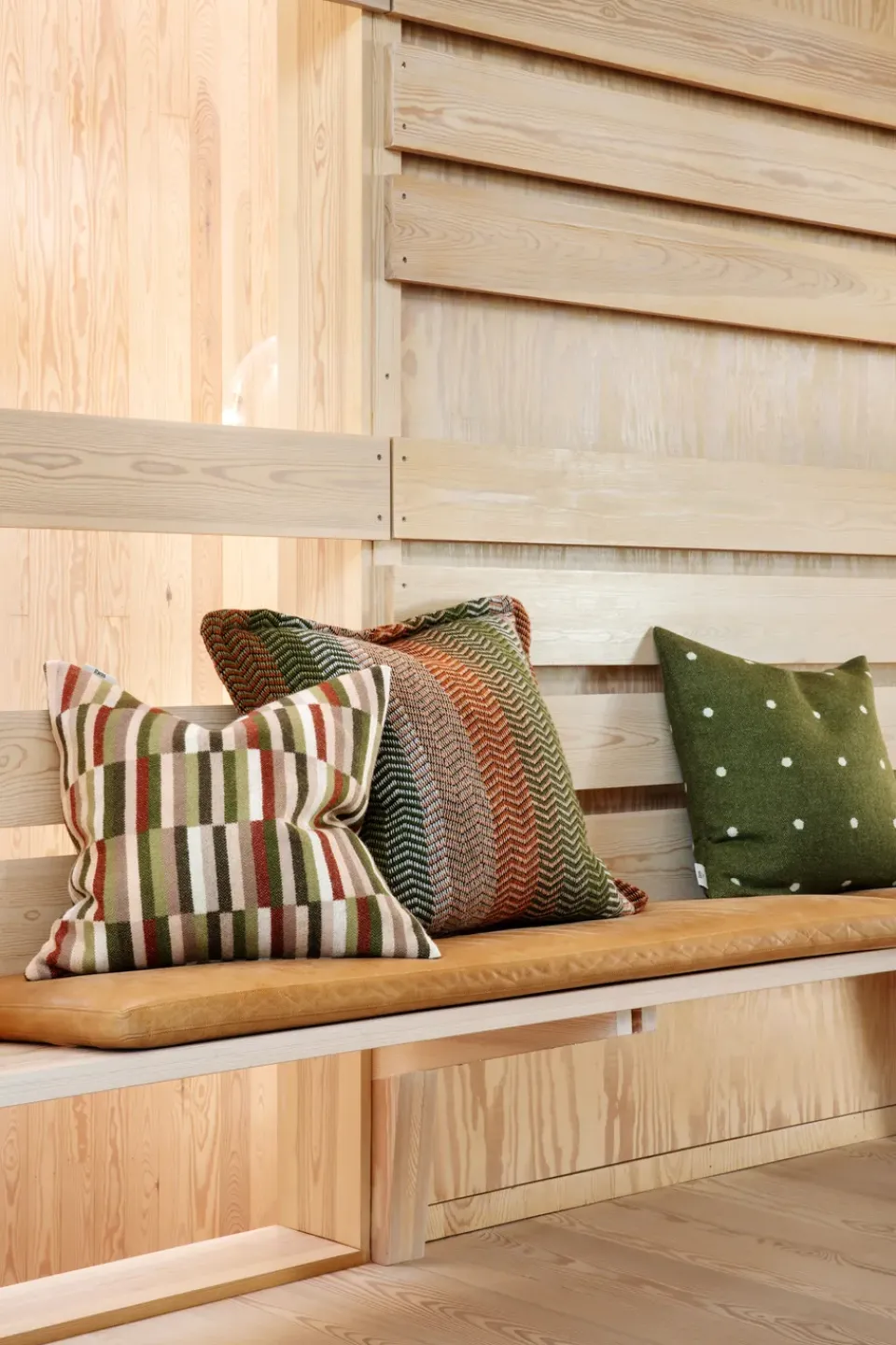 Outlet Røros Tweed Ida cushion 50x50 cm, Olive burgundy Multi