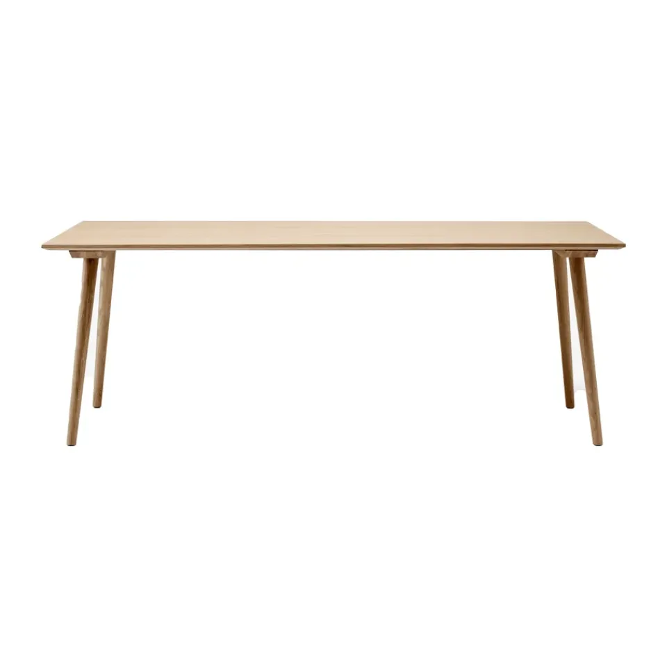 Dining Tables^&Tradition In Between table SK5, Clear lacquered oak Beige