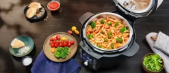 New Instant Pot Duo Crisp Ultimate Air Fryer Lid 6.2 L, Black
