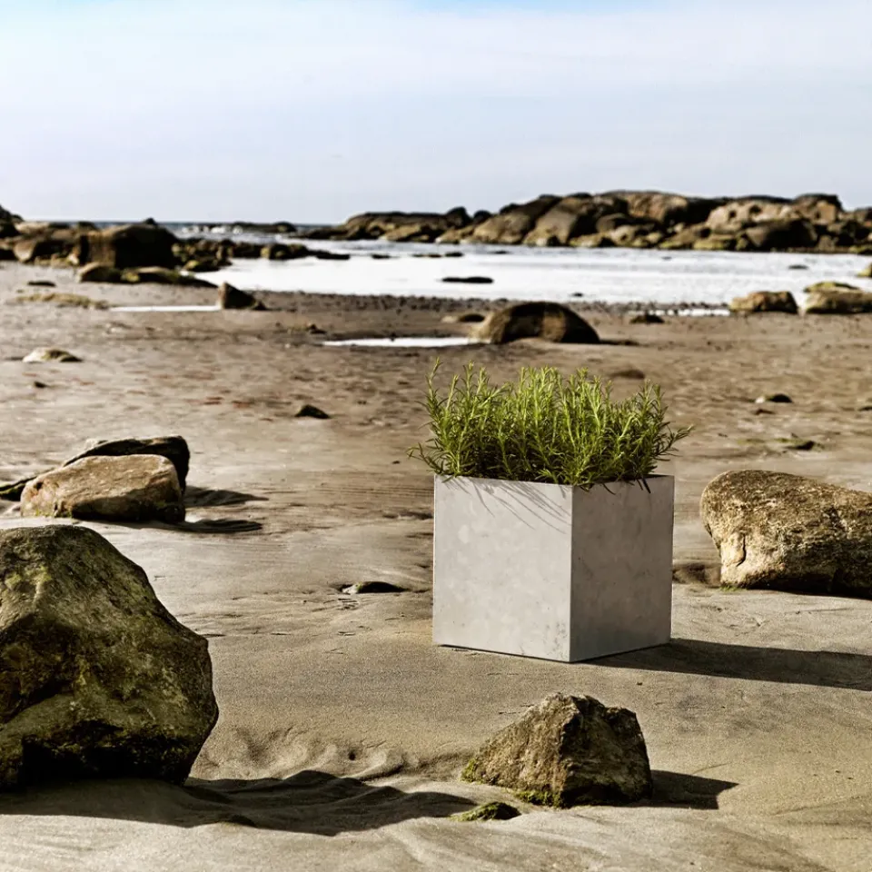 Garden Details & Accessories^SMD Design Jorda flower pot, Galvanised. 40x40cm Grey