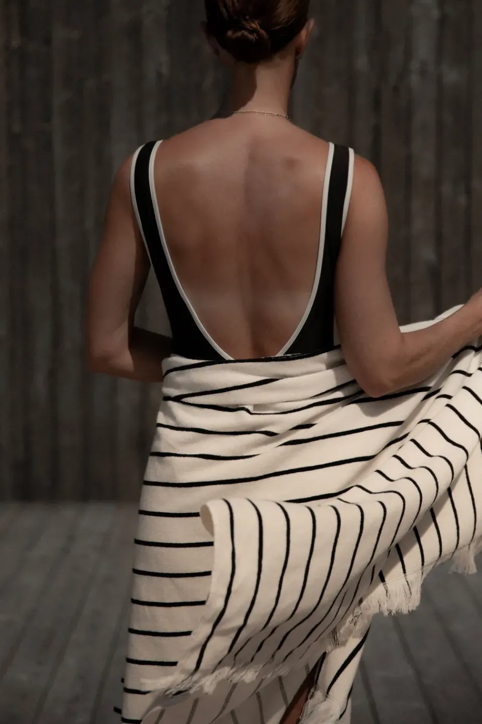 Tell Me More Juno bath towel 100x180 cm, Black