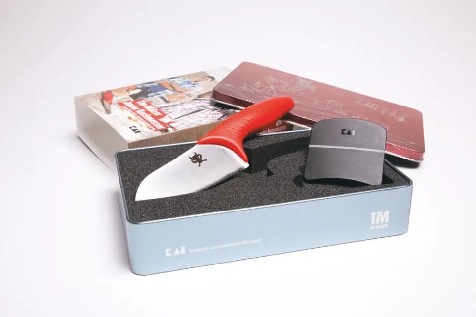 New KAI children's knife, -Chrome Red