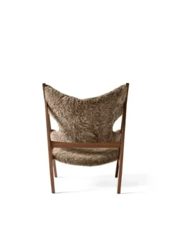 Armchairs & Footstools^Audo Copenhagen Knitting lounge chair, Sheepskin sahara, walnut legs Brown