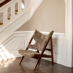 Armchairs & Footstools^Audo Copenhagen Knitting lounge chair, Sheepskin sahara, walnut legs Brown