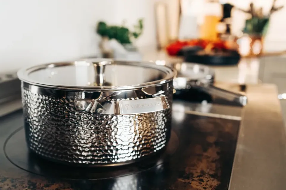 Cooking Pots & Casserole Dishes^Vargen & Thor Kroma hammered chrome plated casserole pot with lid, Pixel. 4 L Silver-coloured
