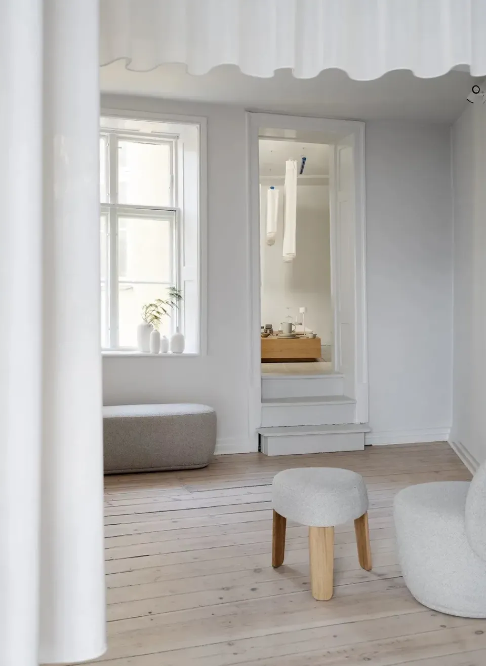 Sitting Poufs^Blomus Kuon ottoman Ø48x45 cm, Boucla Beige