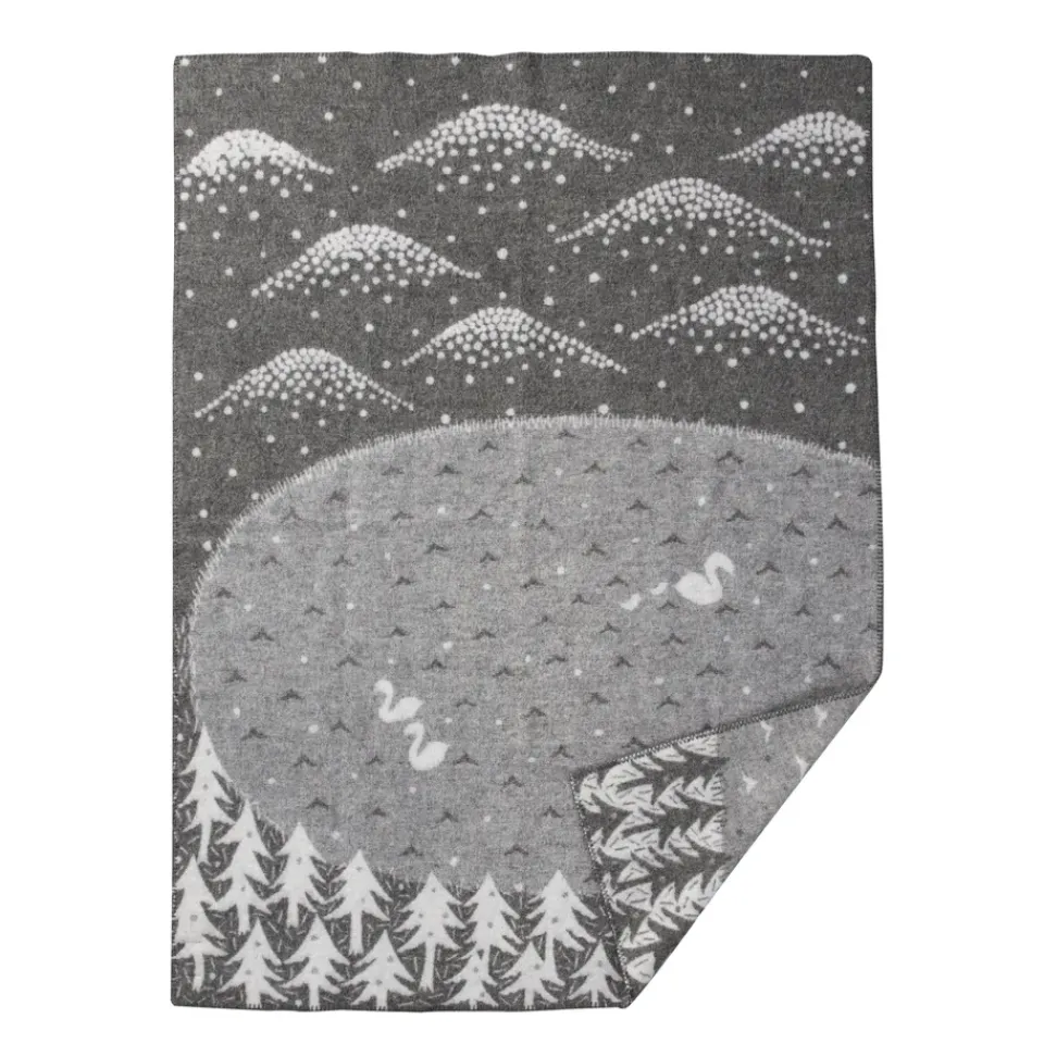 Outlet Klippan Yllefabrik Lake in the valley throw, Grey