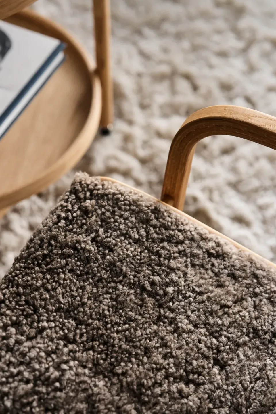 Clearance Swedese Lamino arm chair oiled oak/sheep skin, Sahara (nougat brown) Beige
