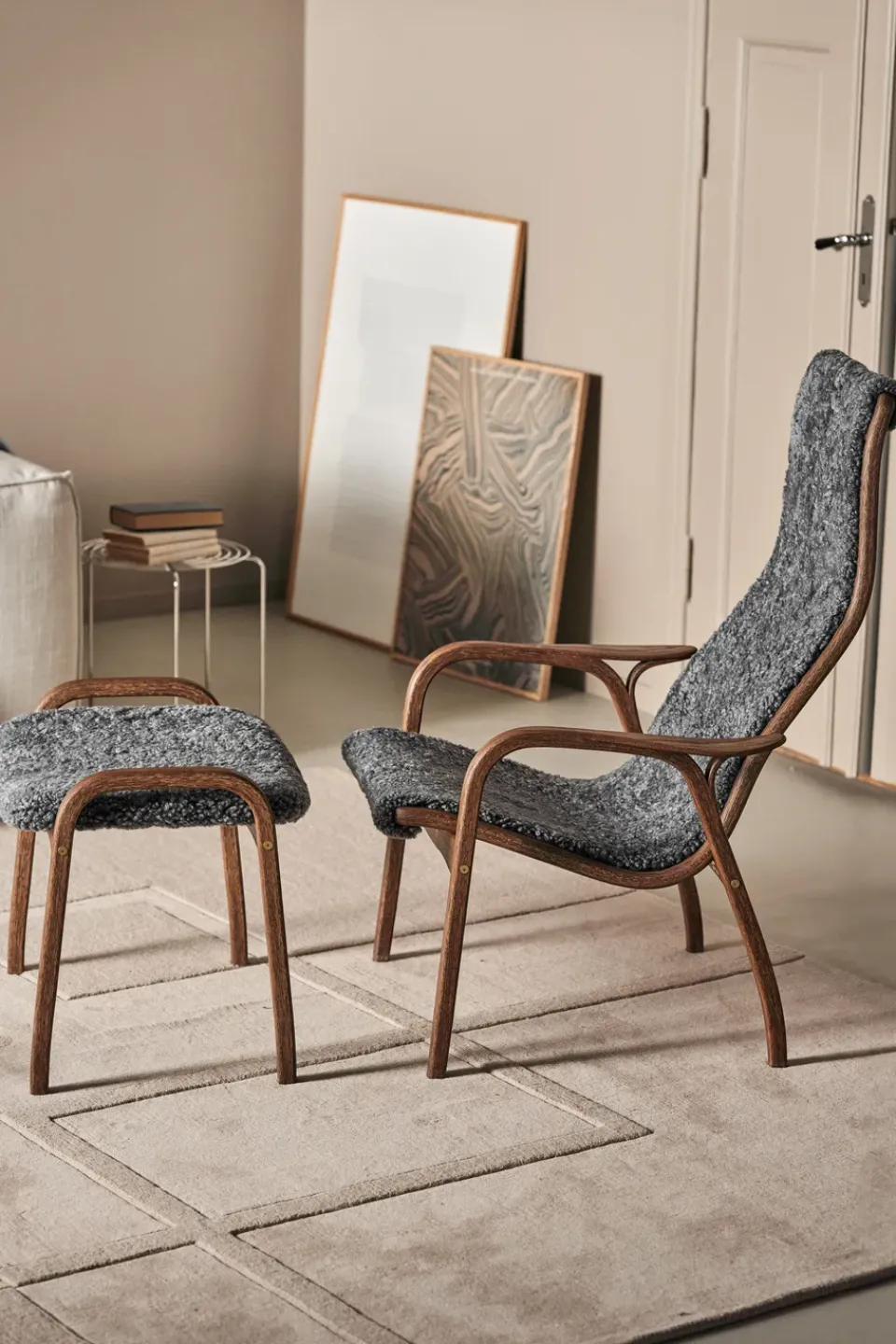 Online Swedese Lamino armchair and footstool oak/sheepskin Special Edition, Rubio Monocoat Chocolate-Charcoal Grey