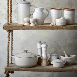 Egg Cups^Le Creuset egg cup, Meringue Beige