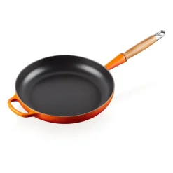 New Le Creuset Signature frying pan wooden handle 28 cm, Flame Red