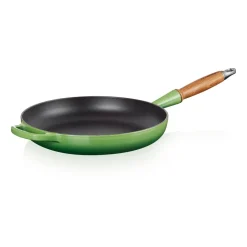 Cast Iron Pans^Le Creuset Signature frying pan wooden handle 28 cm, Bamboo Green