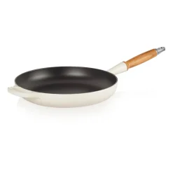 New Le Creuset Signature frying pan wooden handle 28 cm, Meringue White