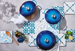 Cast Iron Casserole Pots^Le Creuset Signature round casserole 6.7 l, Azure Blue