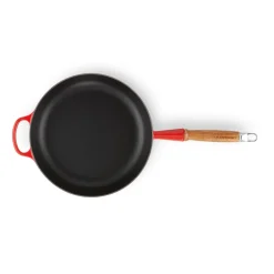 Saucier & Sauté Pans^Le Creuset Signature sauce pan wooden handle 28 cm, Cerise Red