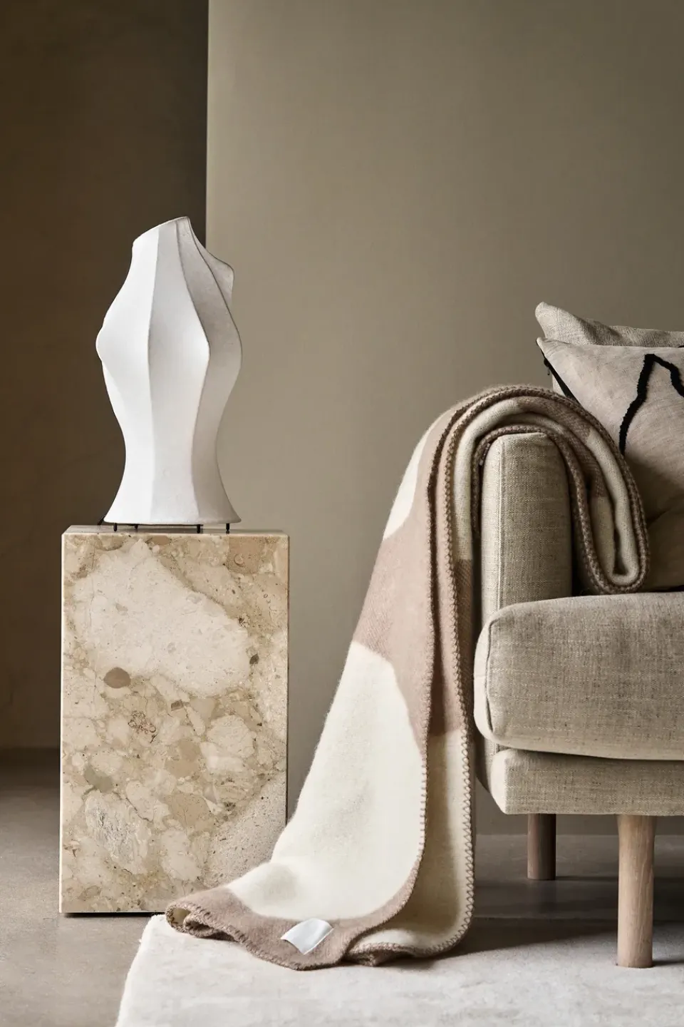 Online Scandi Living Leaf wool throw 130x180 cm, Mole Beige