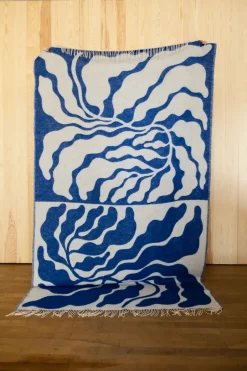 Online Fine Little Day Leaves throw 130x220 cm, Blue-white BlueWhite