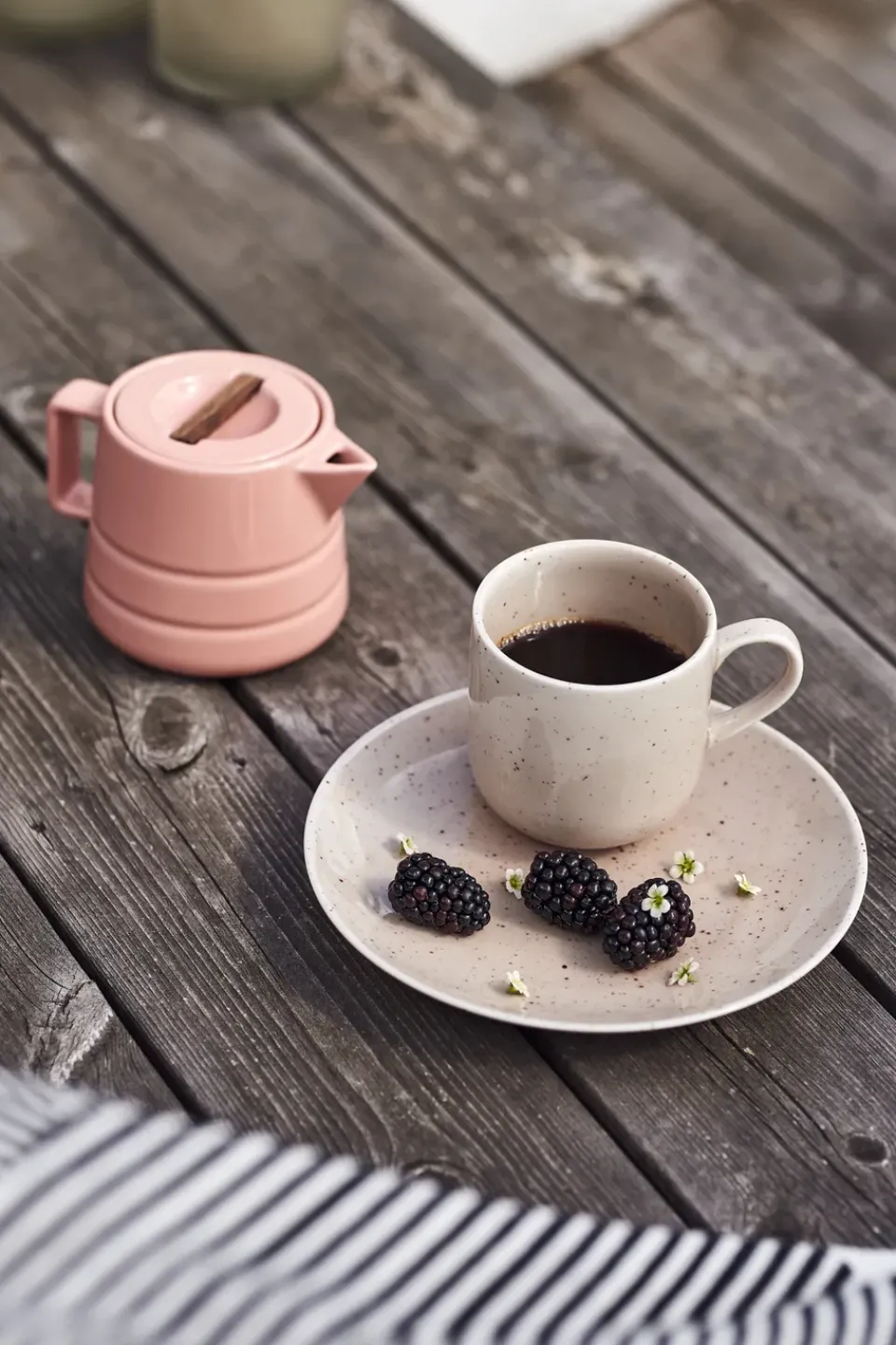 Milk Jugs^NJRD Lines milk jug 50 cl, Pink