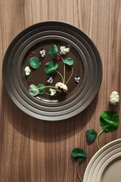 Dinner Plates^NJRD Lines plate Ø27 cm 6-pack, Brown