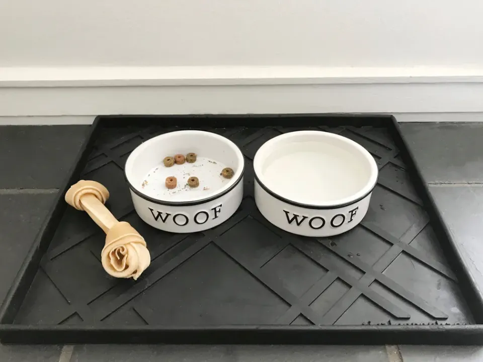 Clearance Tica copenhagen Lines skotray, Medium. 38x48 cm Black