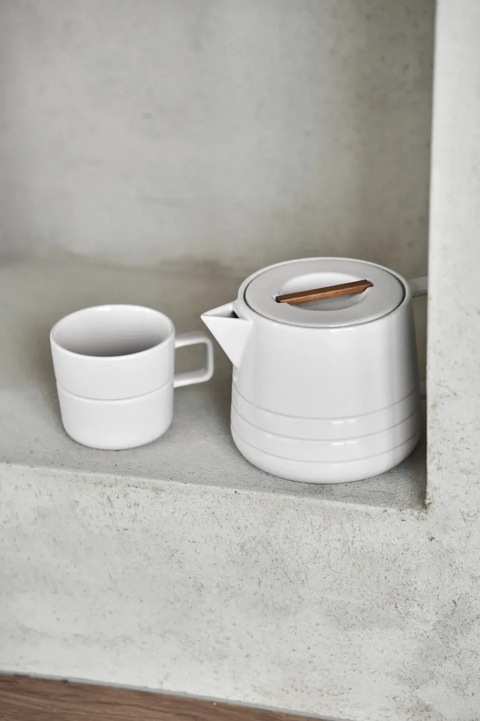 Teapots^NJRD Lines teapot 1.5 liter, White