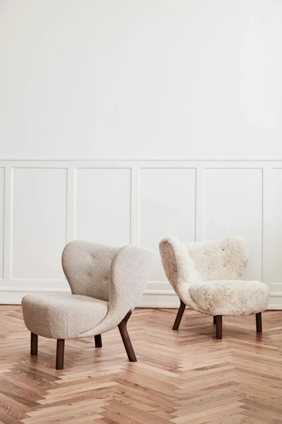 Armchairs & Footstools^&Tradition Little Petra VB1 armchair, Oiled walnut-Sheepskin honey Beige
