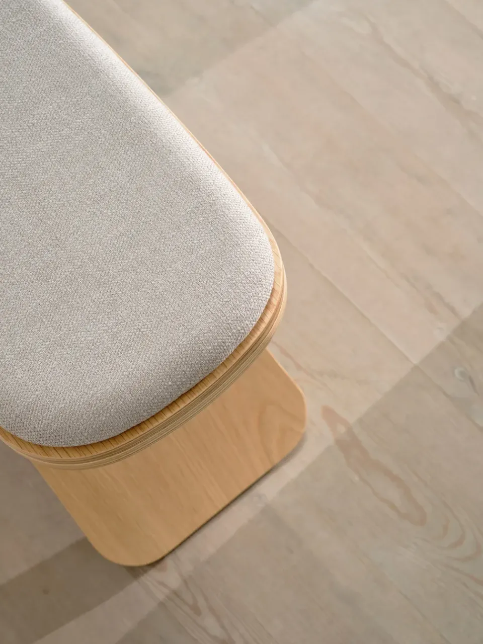 Hot Gejst Luno stool 48x28x72 cm, Oak- textile Beige