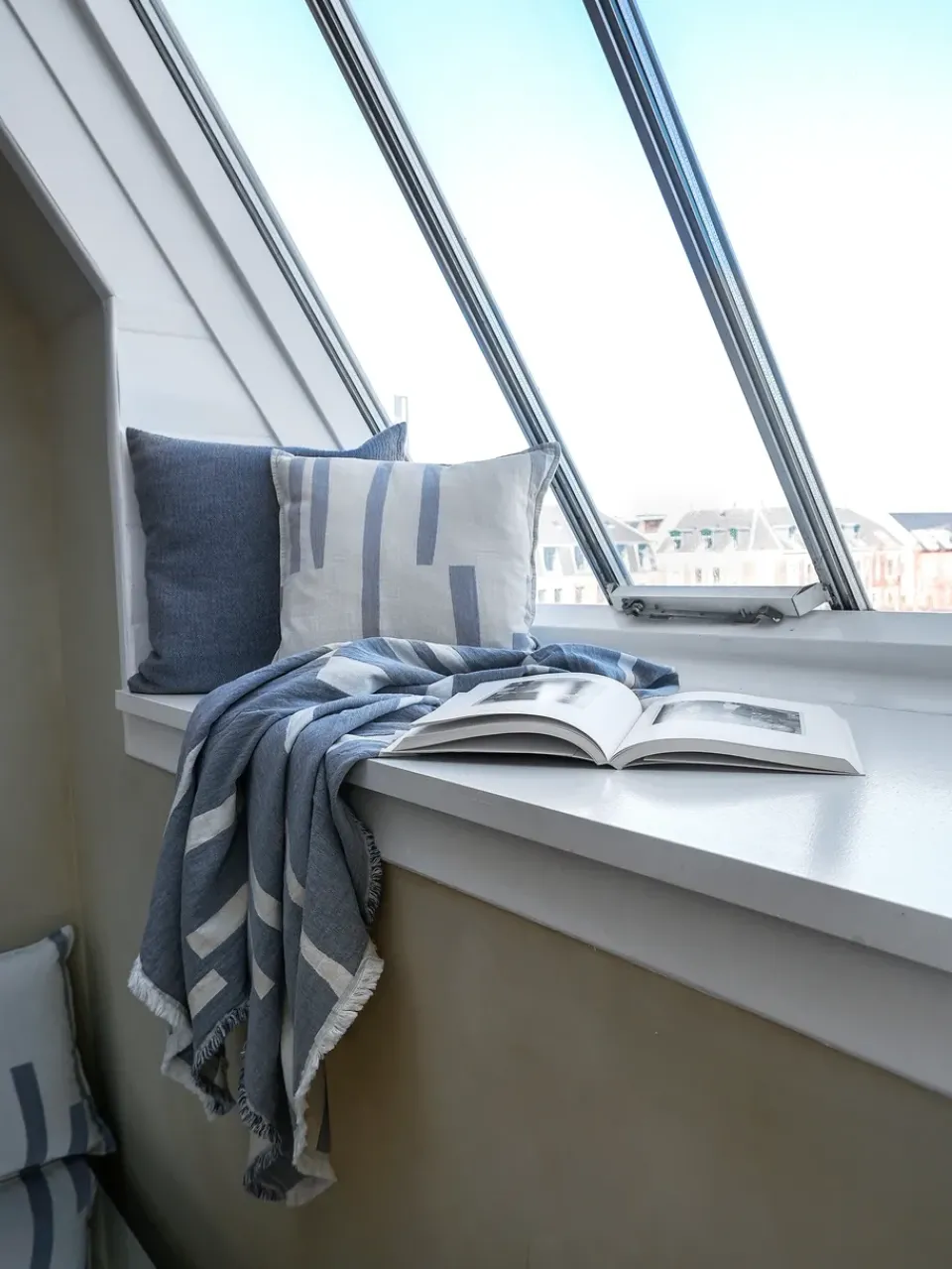 New Elvang Denmark Lyme Grass throw 130x180 cm, Blue BlueWhite