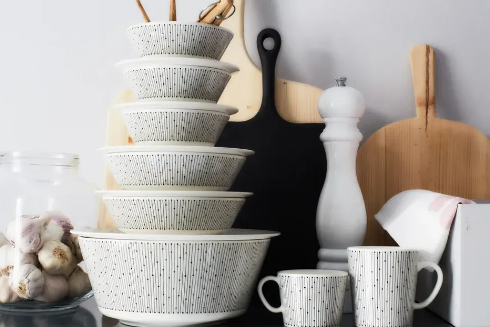 Serving Bowls^Arabia Mainio Sarastus bowl Ø23 cm, Black-white BlackWhite