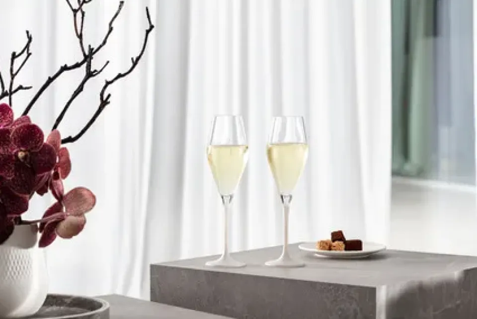 New Villeroy & Boch Manufacture Rock champagne glass 26 cl 4-pack, Clear- White