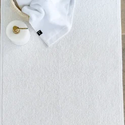 Bath Mats^Himla Max bathroom rug 60x90 cm, White