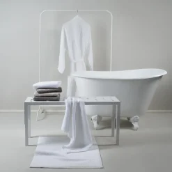 Bath Mats^Himla Max bathroom rug 60x90 cm, White