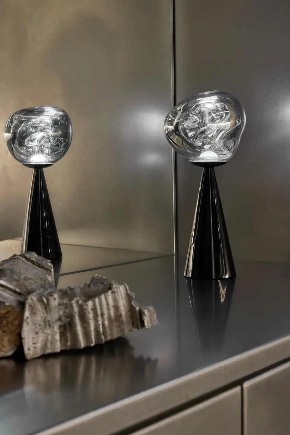 Desk & Table Lamps^Tom Dixon Melt Portable LED table lamp 28.5 cm, Black