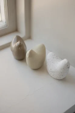 Easter Decorations^DBKD Mini hens 8 cm, Cream White