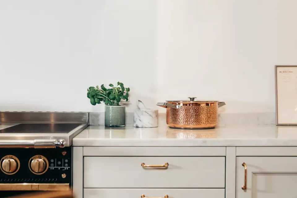 Cooking Pots & Casserole Dishes^Vargen & Thor Mjölner hammered copper casserole dish with lid, Miranda. 4 L Gold-colouredSilver-coloured