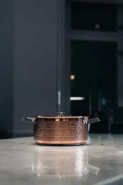 Cooking Pots & Casserole Dishes^Vargen & Thor Mjölner hammered copper casserole dish with lid, Miranda. 4 L Gold-colouredSilver-coloured