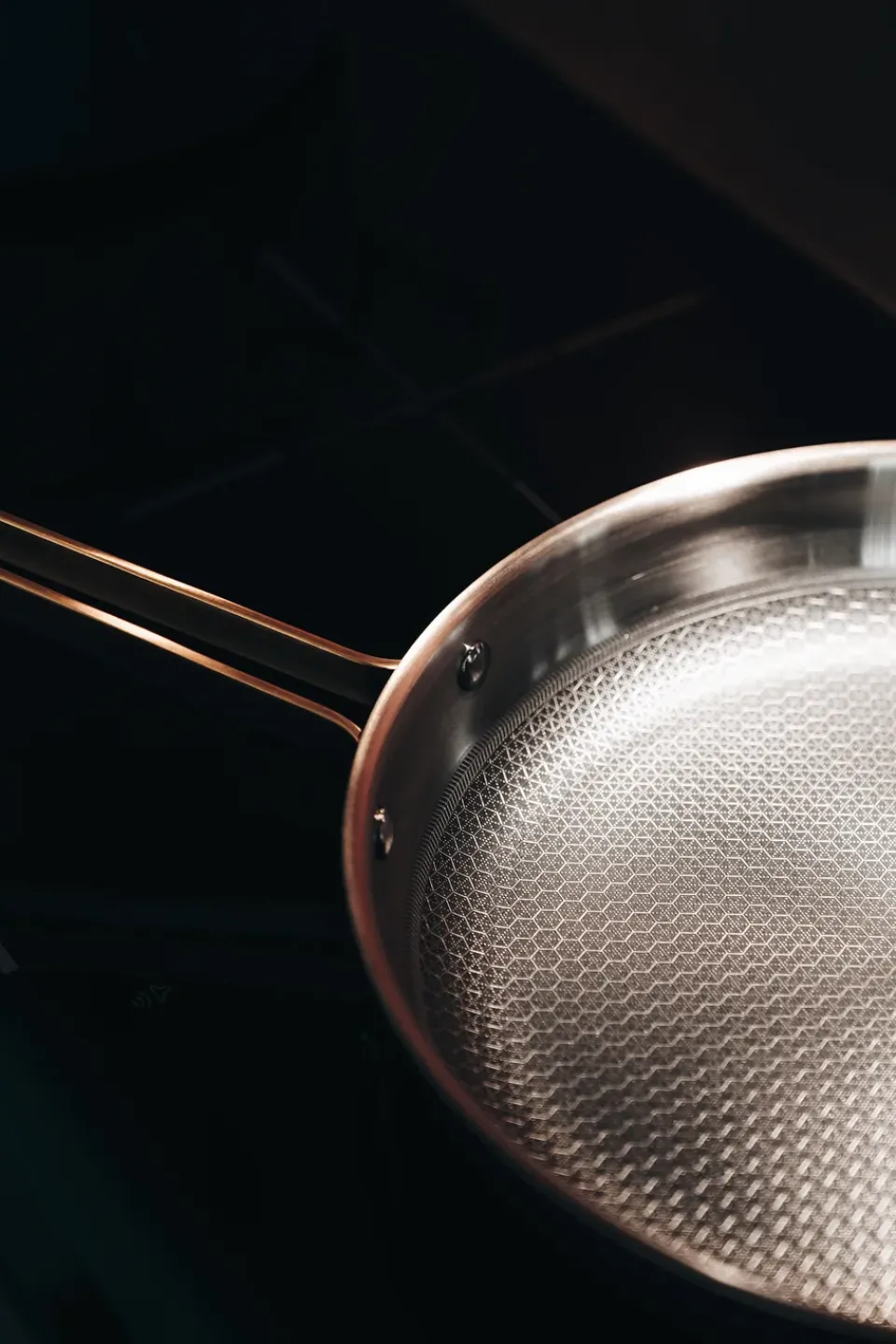 Frying Pans & Skillets^Vargen & Thor Mjölner hammered frying pan in copper, Modell Yb. Ø28 cm BlackGold-colouredSilver-coloured