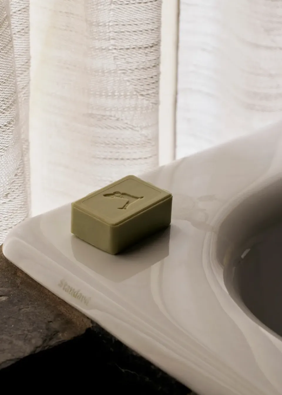 Sale &Tradition Mnemonic MNC3 hard soap 100 gr, Into the moor Grey