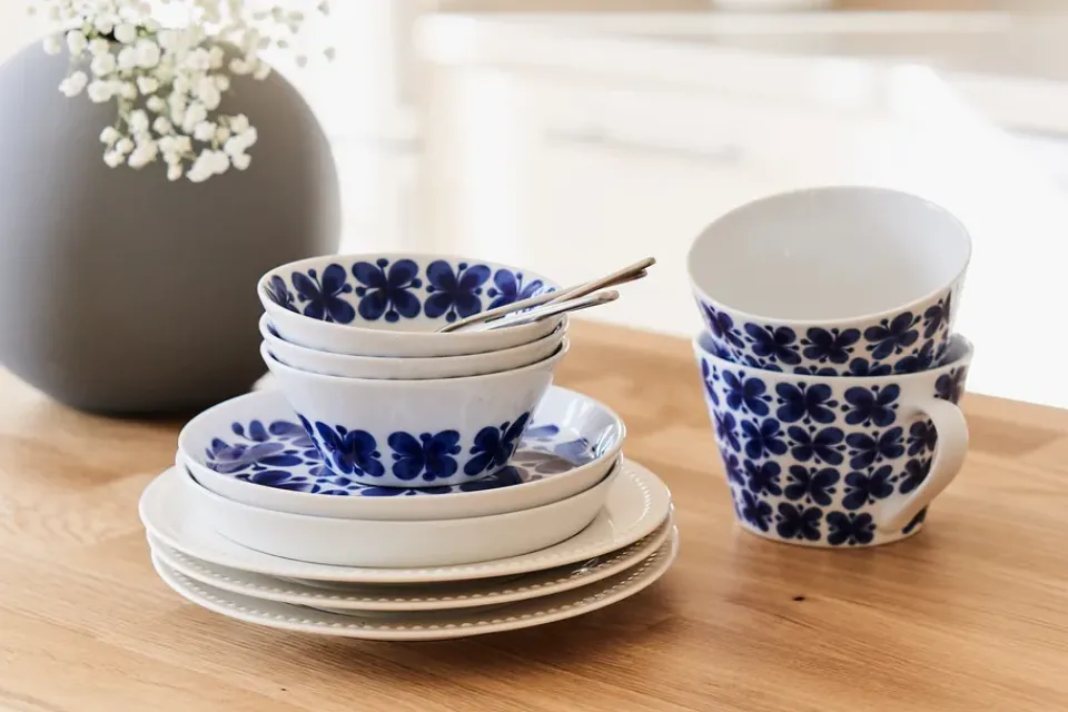 Discount Rörstrand Mon Amie tea cup, white- Blue
