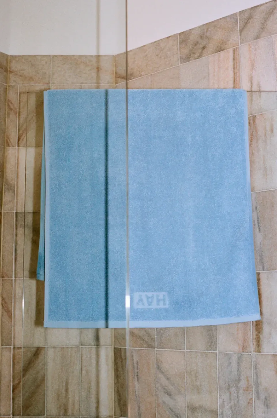 Clearance HAY Mono bath towel 70x140 cm, Sky Blue