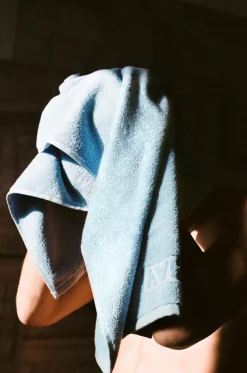 Clearance HAY Mono bath towel 70x140 cm, Sky Blue