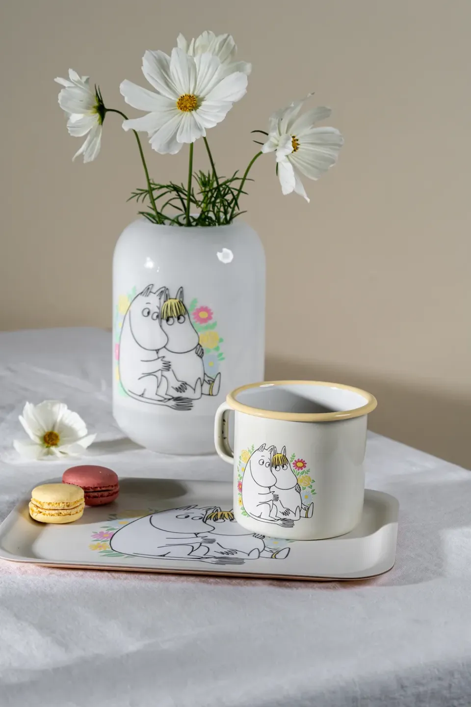 Moomin Mugs^Muurla Moomin enamel mug 550 ml, Flowers White