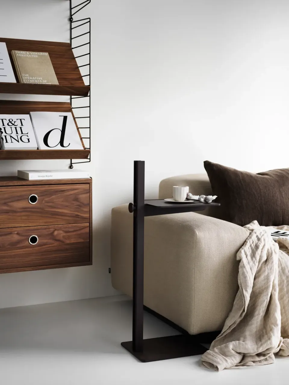 Museum side table, Black
